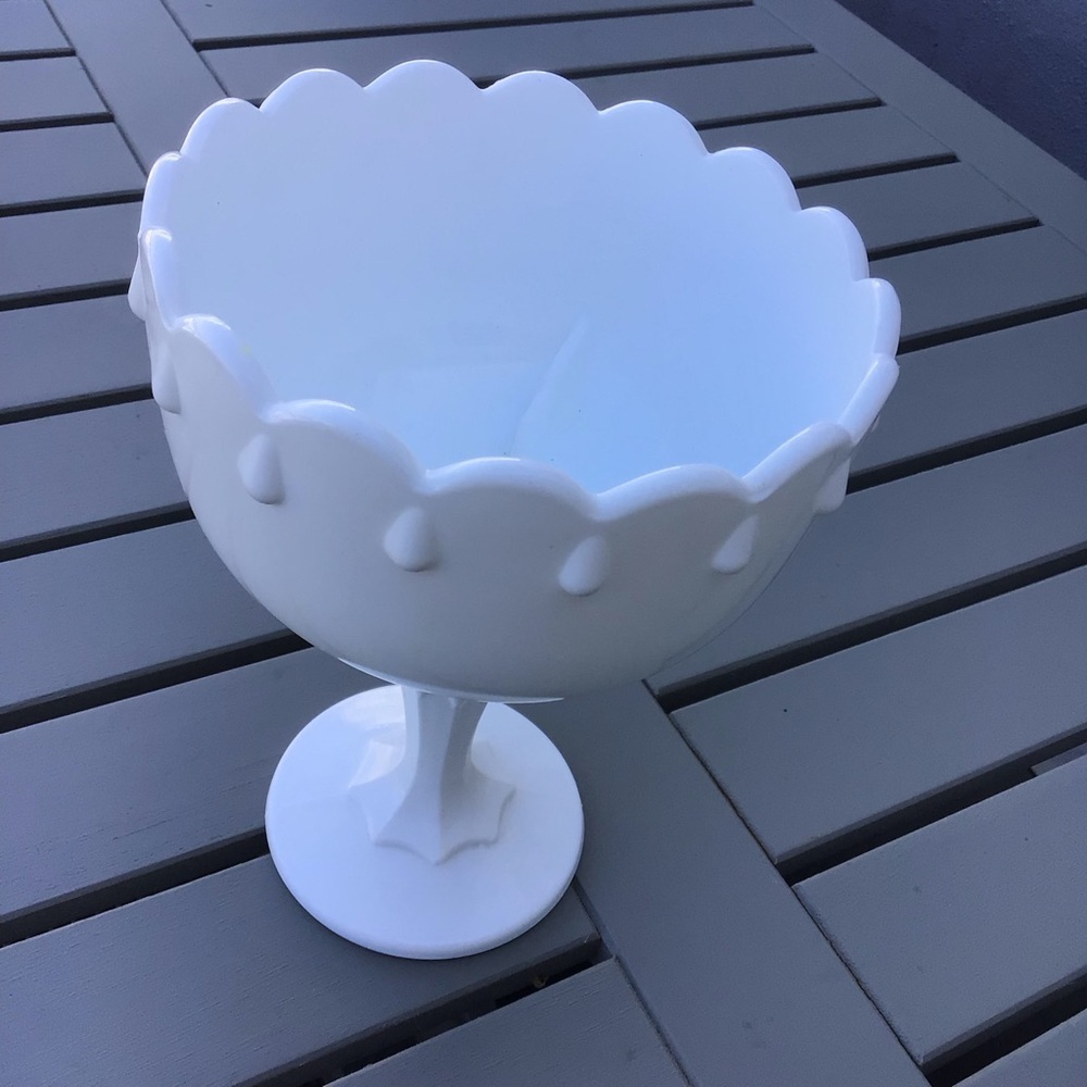 Milk glass pedestal teardrop bowl